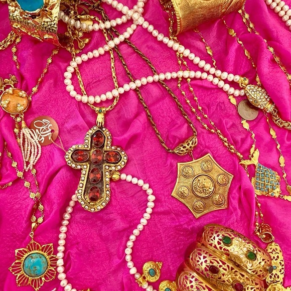 A Beautiful Piece Just SOLD from @gypsysoulhanger Live Show!! COME HANG OUT! - Picture 3 of 16